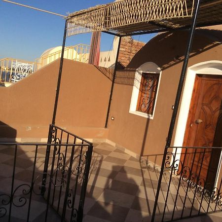 Apartamento The Brown House Luxor Exterior foto