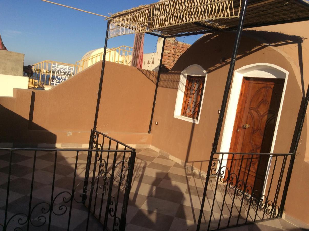 Apartamento The Brown House Luxor Exterior foto
