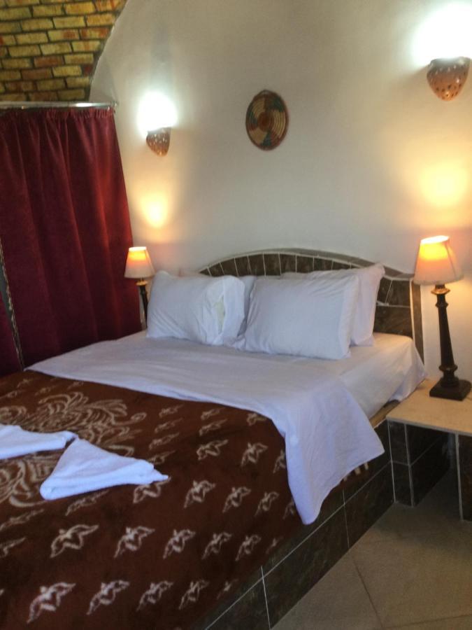 Apartamento The Brown House Luxor Exterior foto