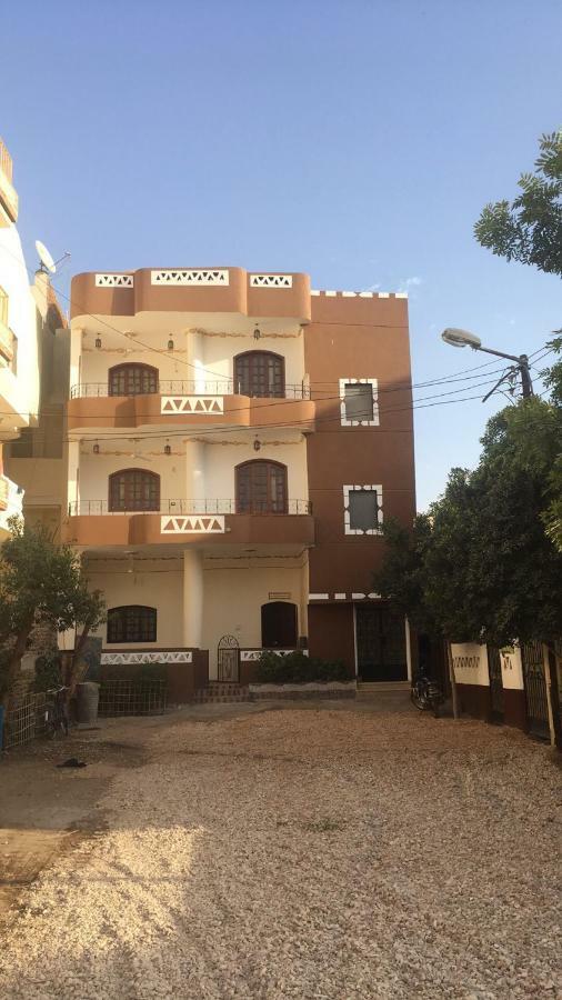 Apartamento The Brown House Luxor Exterior foto