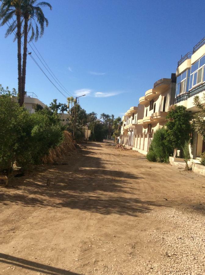 Apartamento The Brown House Luxor Exterior foto